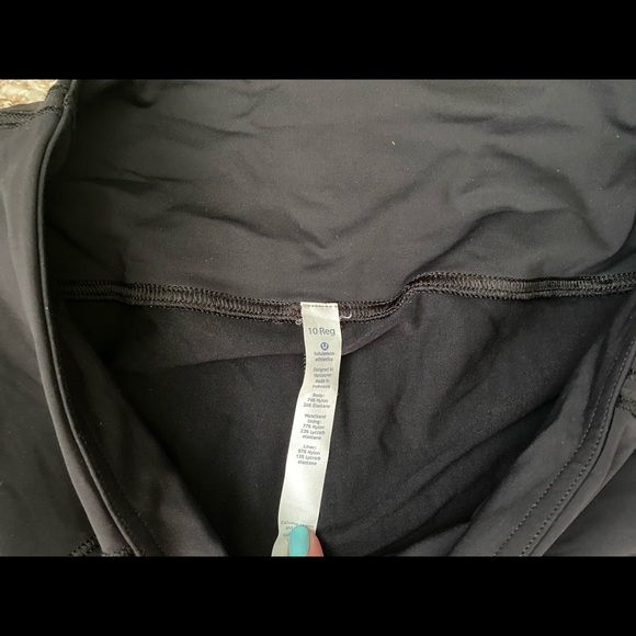 NEW LULULEMON SKIRT - Picture 3 of 4